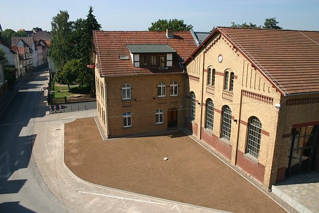 Foto: Blick von oben auf das Gebäude der Kulturfabrik in Eschwege