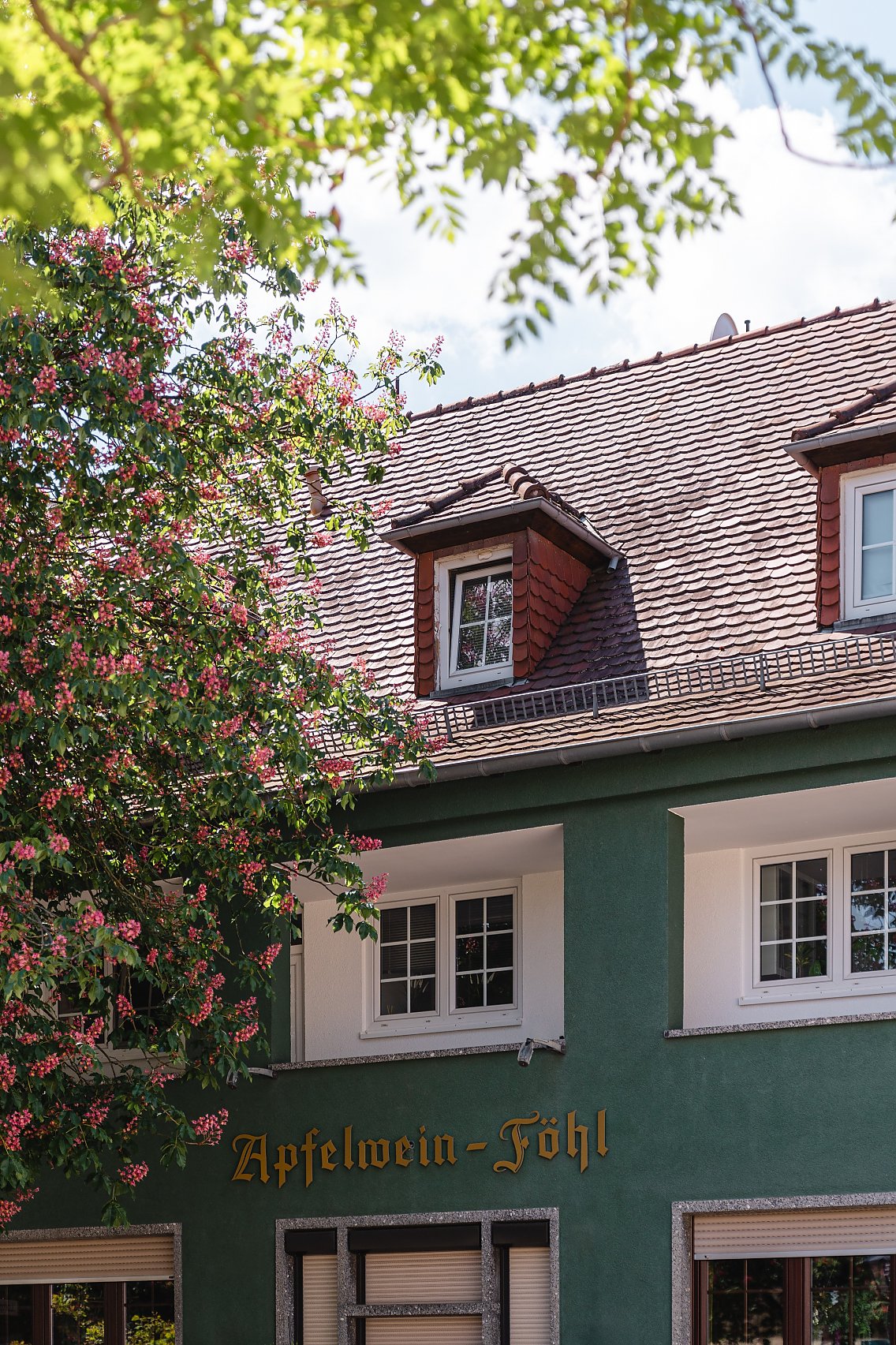 Fassade Apfelweingaststätte Föhl in Neu Isenburg