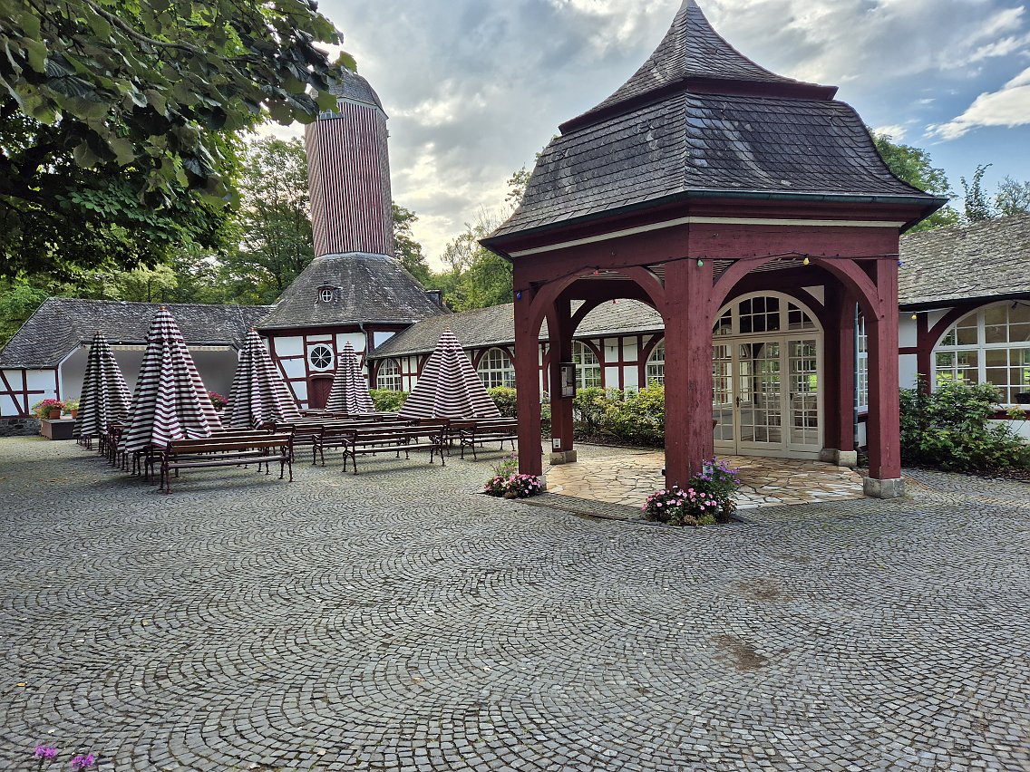 Trinkkurhalle im Bestand in Nidda